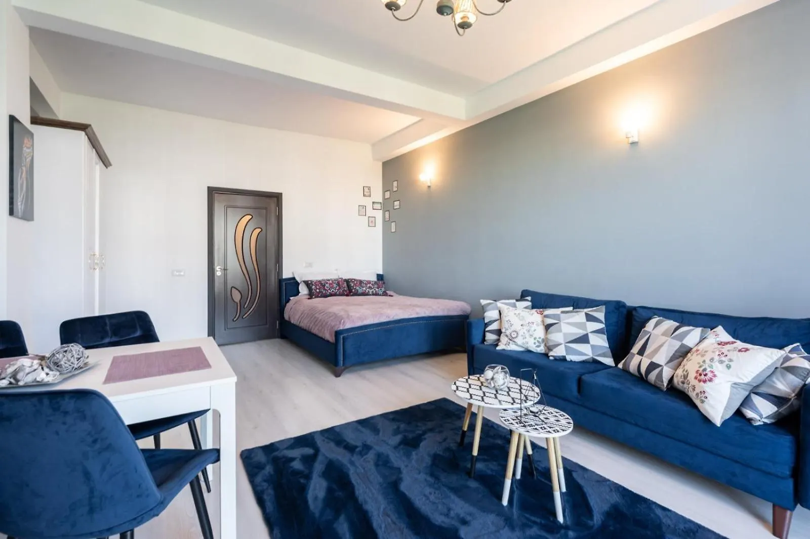 Bright And Cozy Apartment In The Bucharest Center